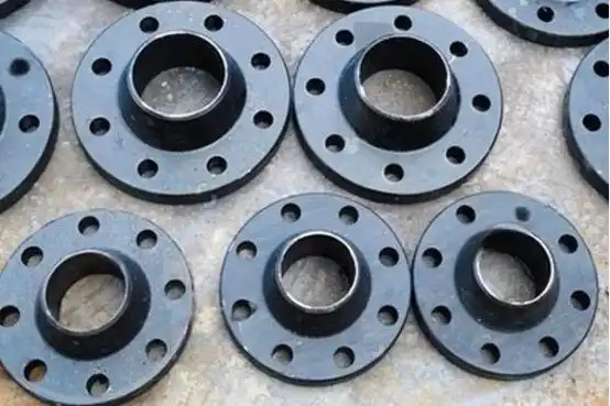 Socket weld fittings slide pipes