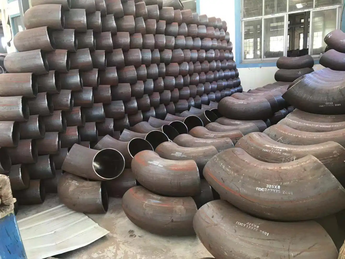 സിഎസ് ഫിറ്റിംഗുകളും ഫ്ലേഞ്ചുകളും: മെറ്റീരിയൽ ഗ്രേഡുകൾ?